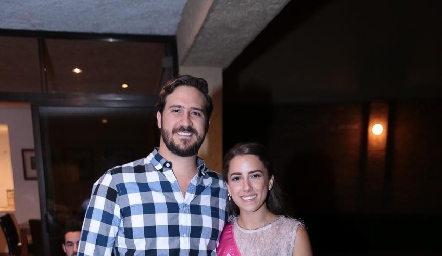  Los futuros esposos, Ro Valle y Ana Gaby Ibarra.