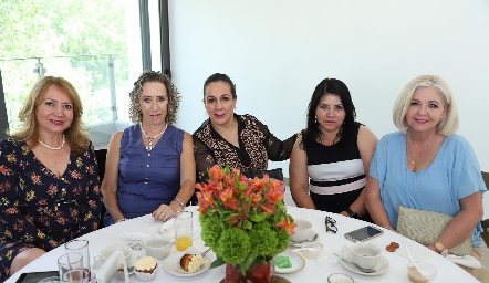  Doris Montoya, Patricia Peña, Lila de Zamanillo, Rocío Carrillo y Taly Santos.
