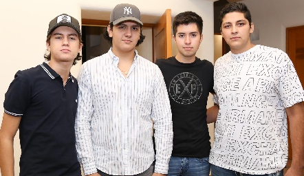  Alonso Méndez, Pato Villalón, Poncho Herrera y Santi Ortega.