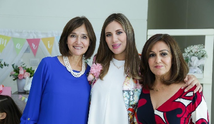  Rosario Orozco, Tessie Toranzo y Martina González.