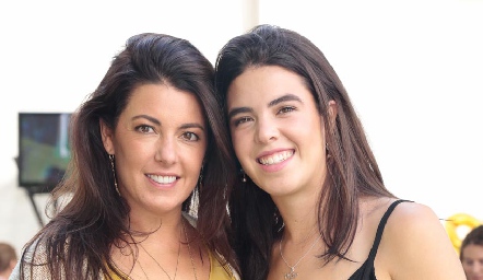 Cristina Puga con su hija Cristy Pizzuto.
