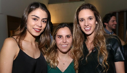  Paulina Rodríguez, María Aurora García y María Stevens.