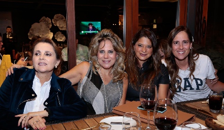  Anabel Gaviño, Sofía Romero, Chelito Padrón y Adriana Pedroza.