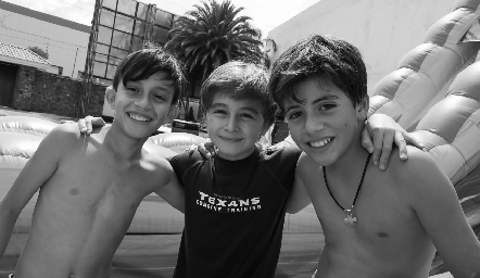  Ricardo, Cristian y Carlos.