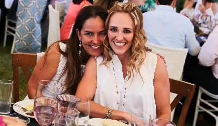  Teresa Portillo y Yolanda Rangel.