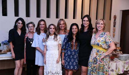  Adri de la Maza, Coquena y Gabriela Bárcena, Ana Gaby Ibarra, Ana Clara Bárcena, Ana Tere Santacruz, Eugenia Valle y Maru Bárcena.