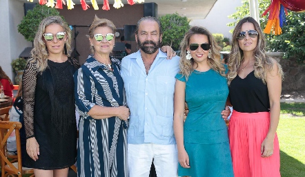  Familia Torres Labastida, Mónica, Mónica, Óscar, Monse y Marcela.