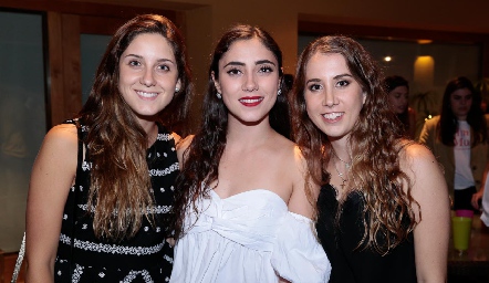  Miriam Díaz Infante, Isabella Zollino y Mónica Torres.