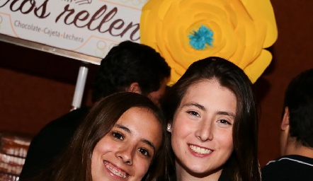  Paty Silva y Nuria Oliva.