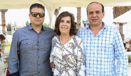  Gerardo Ponce, Lilia Moreno y Alfredo Ponce.