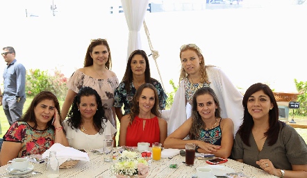  Ceci Ponce, Yayis González, Mariana Torres, Rosy Reyes, Lula Enríquez, Yuya González, Mónica Portillo y Mónica Sánchez.