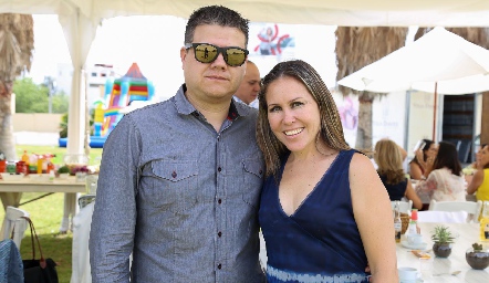  Gerardo Ponce y Paola Juárez .