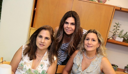  Margarita Martínez, Martha Díez Gutiérrez y Pupi García.