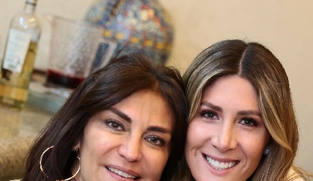 Mónica Gutiérrez y Martha Díez Gutiérrez.