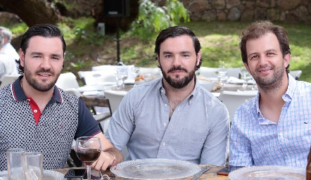  Luis Alberto y Luis Antonio Mahbub con Alejandro Abud.