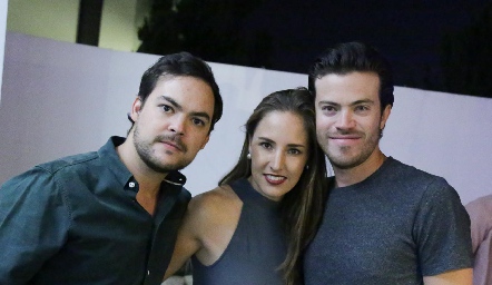 Pedro Pablo Lozano, María Paula Hernández y Roberto Lozano.