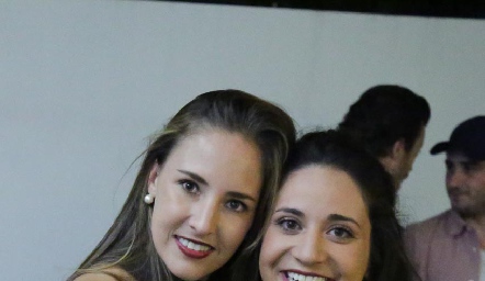 María Paula Hernández y Lorena Cantú.