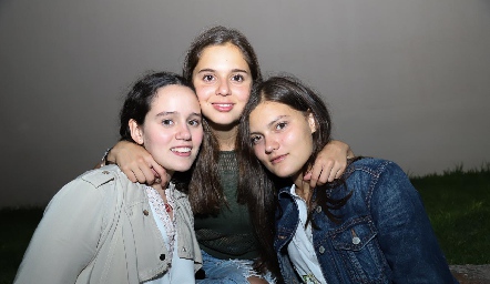  Fer, Camila y María Paula.