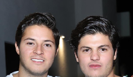 Alejandro Stevens y Emilio Cabrera.