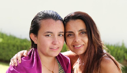  Emilia Gerardo y Claudia Leal.