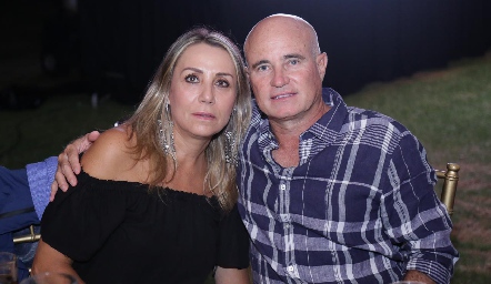  Roxana Serna y Tomás Alcalde.