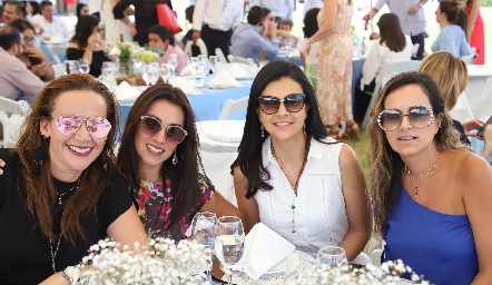  Maricarmen Mendizábal, Vanessa Galarza, Marisol Dip y Patricia Estrada.