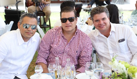  Acompañaron a Jero.