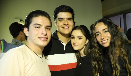  Mariano, Kevin, Roxana y Ana Pau.