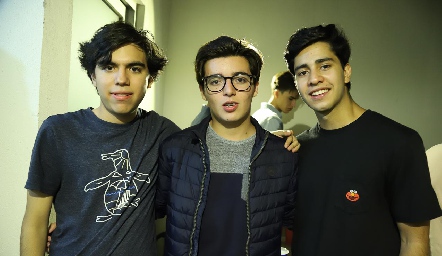  Emiliano, Roberto y Juan Carlos.