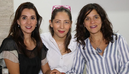  Vanessa Galarza, Lorena Aldrete y Alejandra Castillo.
