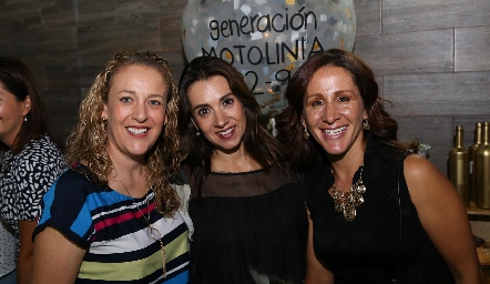  Bárbara Benavente, Vanessa Galarza y Leticia Márquez.