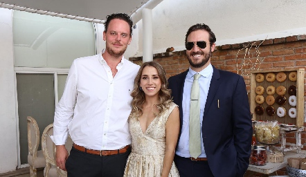 Rodrigo Ruiz, Ana Gaby Ibarra y Ro Valle.