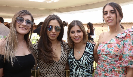 Amigas de la novia.
