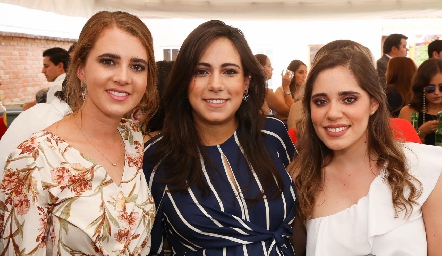 Pily Castañón, María Berrueta y Sofía Ascanio.