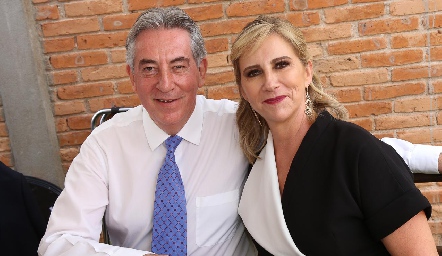 Gabriel Sanders y Maru Bárcena.