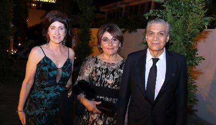  Mónica Palau, Lourdes Soler y Gilberto Tapia.