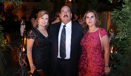  Isabel de Torres, Carlos Torres y Graciela Torres.