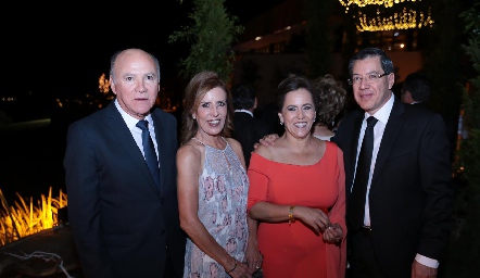  Víctor Guzmán, Sara Martínez, Mireya Martínez y Alejandro Pérez.