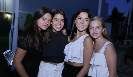  Dani Noyola, Cinthia González, Asae Valle y Katia Raitarski.