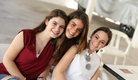  Ana María Meade, Isa Pizzuto y Ana Sofía Patiño.