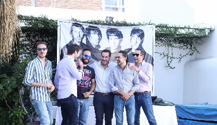 Amigos.