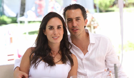  Mónica Rodríguez y Mauricio Abella.