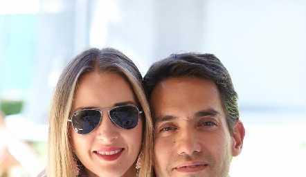  Daniela Borbolla y Ricardo Torres.