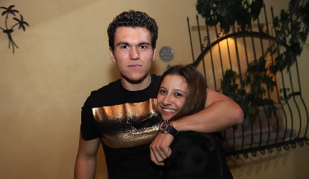  Alejandro López y Paola Martínez.
