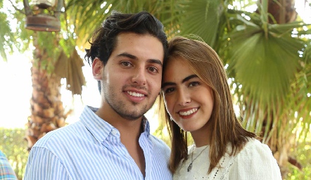  Jaime Ascanio con su novia Fer García.