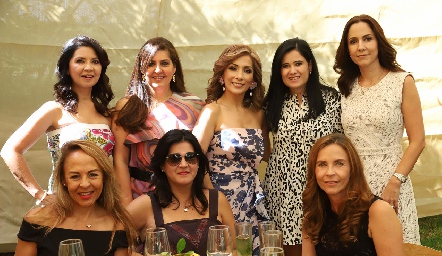  Martha Carrillo, Vera Villarreal, Silvia Tapia, Martha Aldrett, Ana Isabel Pérez, Alma Durón, Cynthia Sánchez y Lourdes Amador.