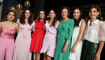  Isa Castelo, Ana Paula Valdés, María Sotomayor, Lu Castelo, Victoria Labastida, Cecilia y Luchi Castelo.
