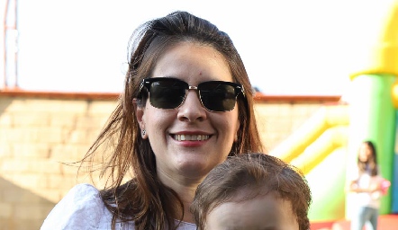  Mónica Castillo y Emiliano.