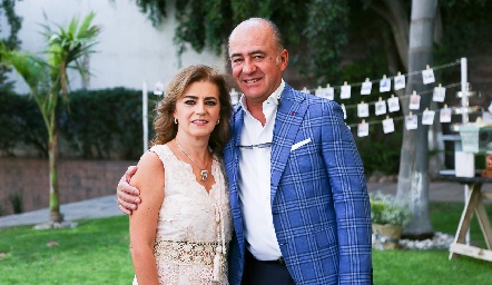  Adriana Carrera y Rafael Olmos.