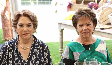 Maty y Pilar Ocejo.